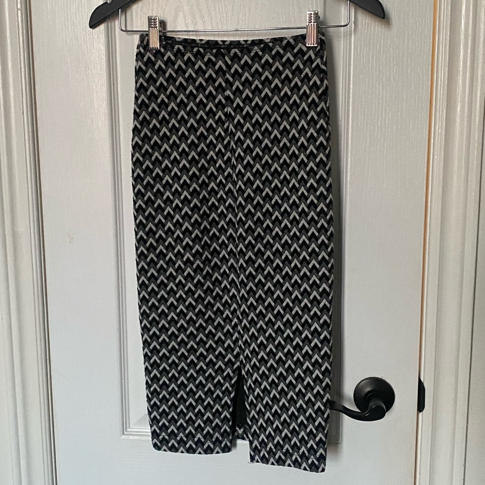 2 piece skirt and top set from American Apparel - Picture 3 of 3